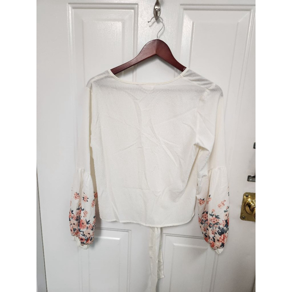 PattPat Blouse White & Floral - Picture 5 of 5